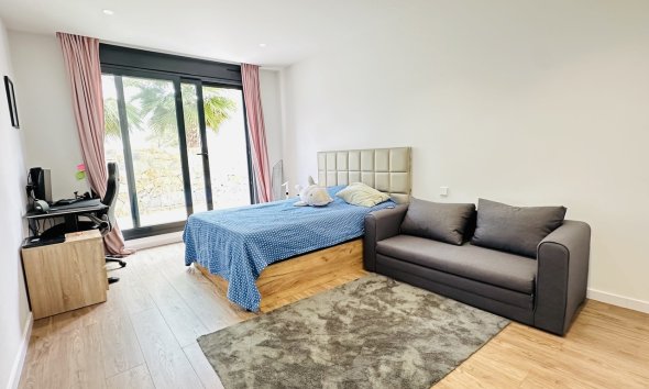 Resale - Villa - Orihuela Costa - Las Colinas Golf Resort