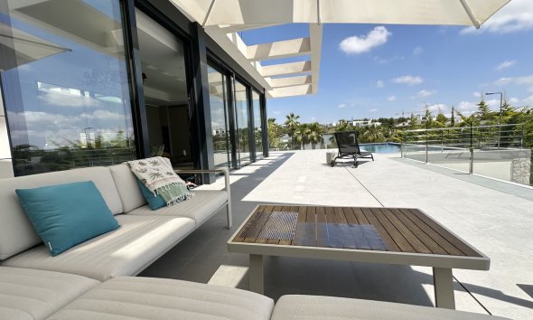 Resale - Villa - Orihuela Costa - Las Colinas Golf Resort