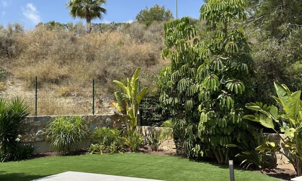 Resale - Villa - Orihuela Costa - Las Colinas Golf Resort