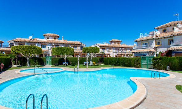 Rynek Wtórny - Bungalow / Domek parterowy - Orihuela Costa