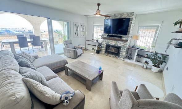 Resale - Villa - San Miguel de Salinas