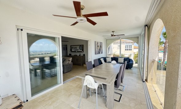 Resale - Villa - San Miguel de Salinas