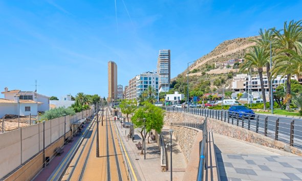 Resale - Apartment - Alicante