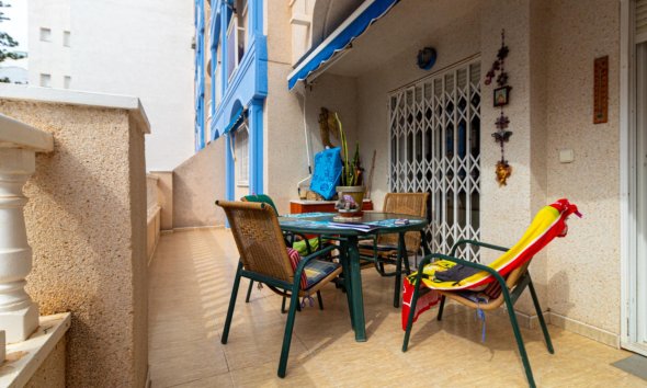 Resale - Apartment - Torrevieja - Playa de los locos