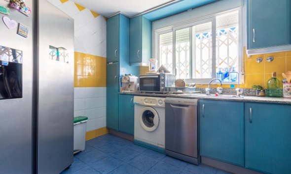 Resale - Apartment - Torrevieja - Playa de los locos