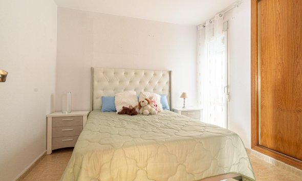 Resale - Apartment - Torrevieja - Playa de los locos