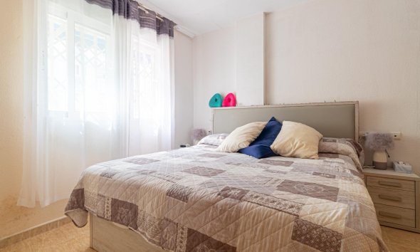 Resale - Apartment - Torrevieja - Playa de los locos