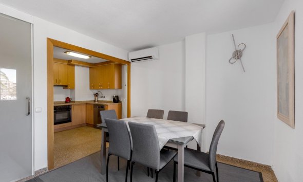 Resale - Apartment - Torrevieja - Playa del cura
