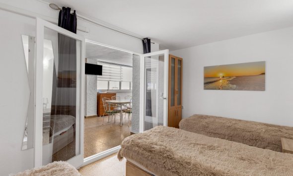 Resale - Apartment - Torrevieja - Playa del cura