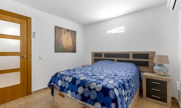 Resale - Apartment - Torrevieja - Playa del cura