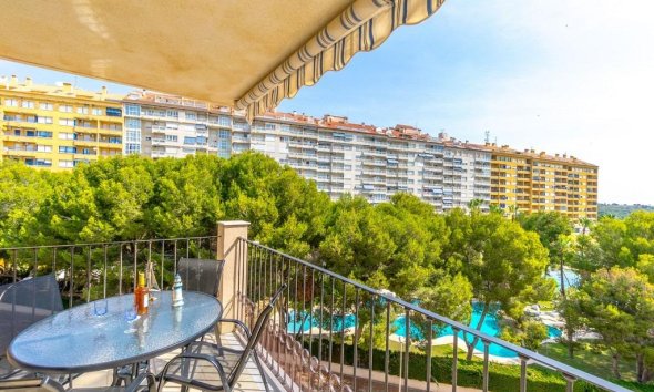 Resale - Apartment - Orihuela Costa - Campoamor