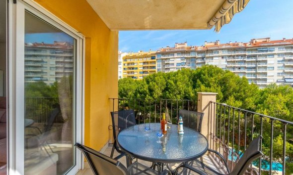 Resale - Apartment - Orihuela Costa - Campoamor