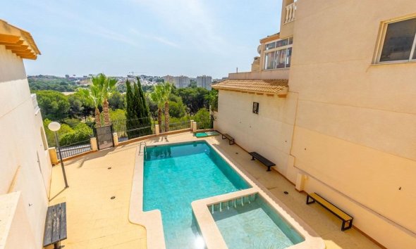 Resale - Apartment - Orihuela Costa - Campoamor