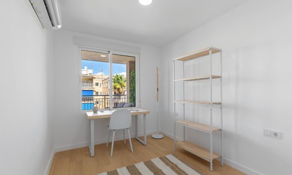 Reventa - Apartment - Torrevieja - Playa de los Naufragos