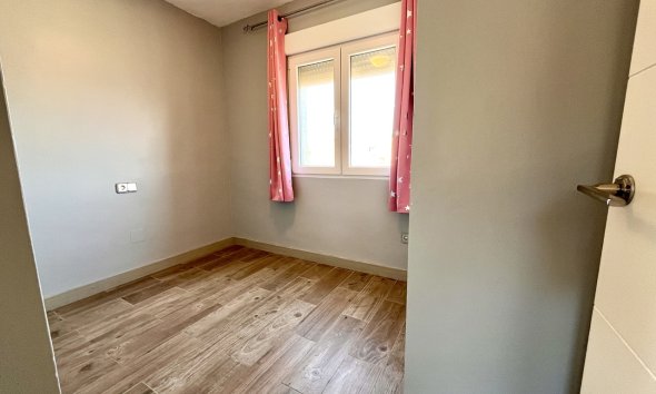 Rynek Wtórny - Willa - San Miguel de Salinas