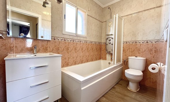 Rynek Wtórny - Willa - San Miguel de Salinas