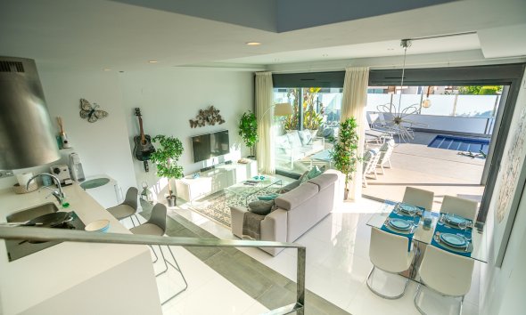 Resale - Villa - Orihuela Costa - Lomas De Cabo Roig