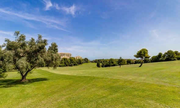 Resale - Apartment - Orihuela Costa - Campoamor