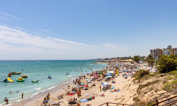 Resale - Apartment - Orihuela Costa - Campoamor