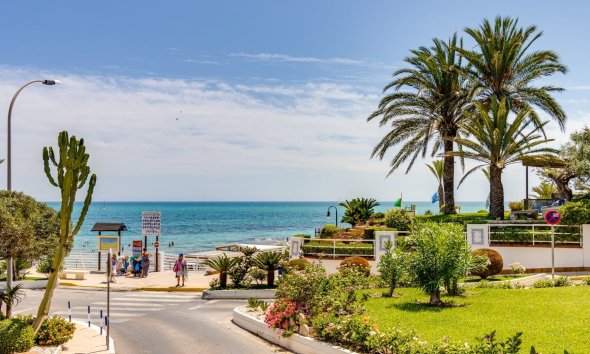 Resale - Apartment - Orihuela Costa - Campoamor