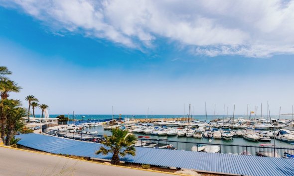 Resale - Apartment - Orihuela Costa - Campoamor