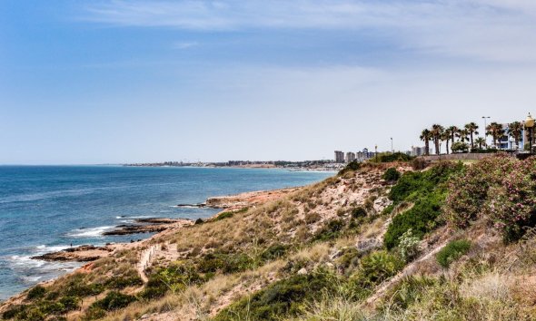 Resale - Apartment - Orihuela Costa - Campoamor