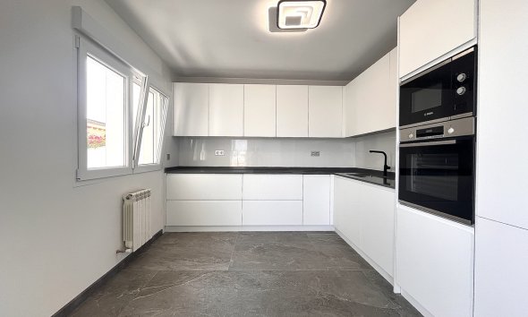 Resale - Villa - Torrevieja - Los Balcones