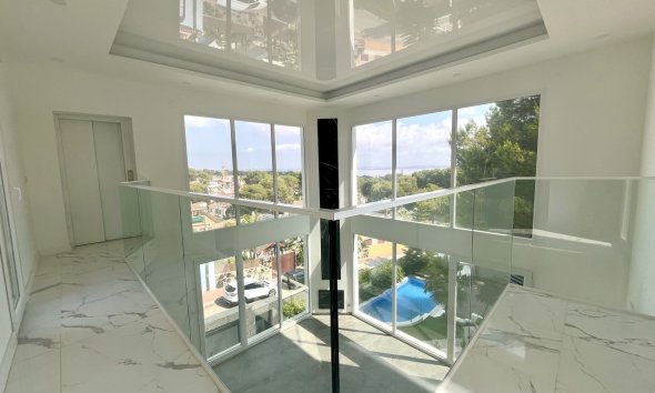 Resale - Villa - Torrevieja - Los Balcones