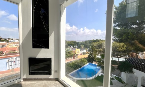 Resale - Villa - Torrevieja - Los Balcones