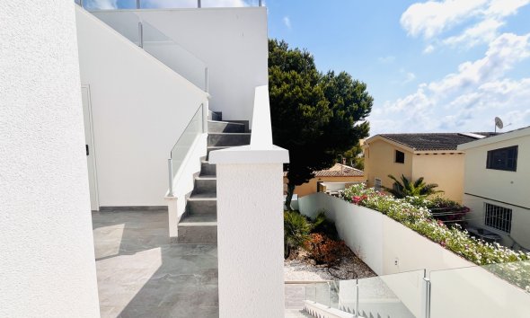 Resale - Villa - Torrevieja - Los Balcones