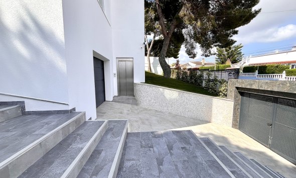 Resale - Villa - Torrevieja - Los Balcones