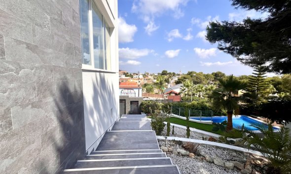 Resale - Villa - Torrevieja - Los Balcones