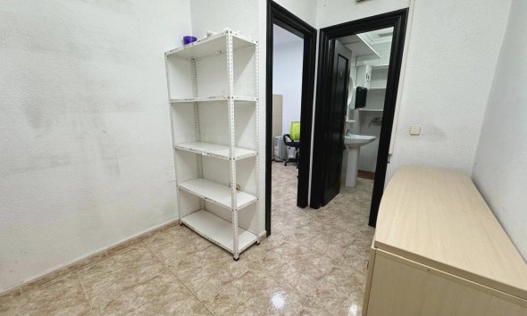 Resale - Commercial premises / Commercial unit / Retail space - Guardamar del Segura - Guardamar del Seguras*