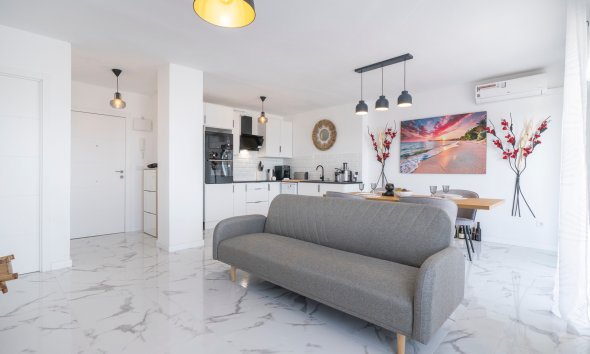 Resale - Apartment - Orihuela Costa - Punta Prima