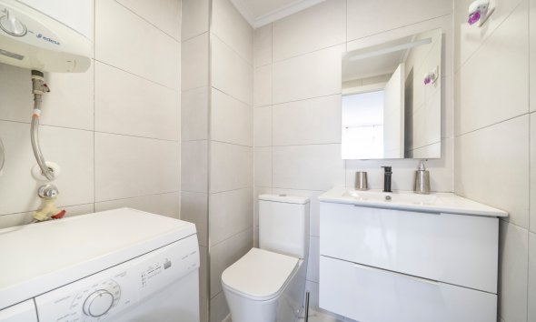 Resale - Apartment - Orihuela Costa - Punta Prima