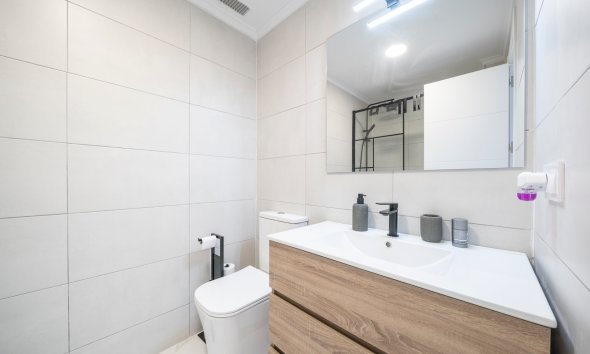 Resale - Apartment - Orihuela Costa - Punta Prima