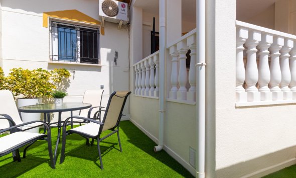 Resale - Terraced house / Townhouse - Torrevieja - Los altos