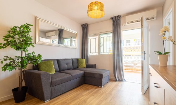 Resale - Terraced house / Townhouse - Torrevieja - Los altos