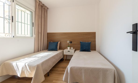 Resale - Terraced house / Townhouse - Torrevieja - Los altos