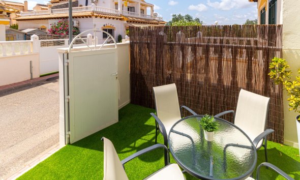 Resale - Terraced house / Townhouse - Torrevieja - Los altos