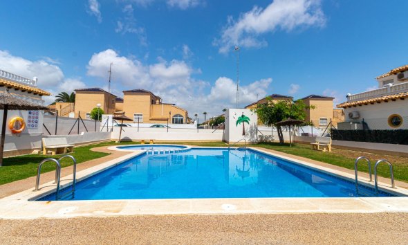 Resale - Terraced house / Townhouse - Torrevieja - Los altos