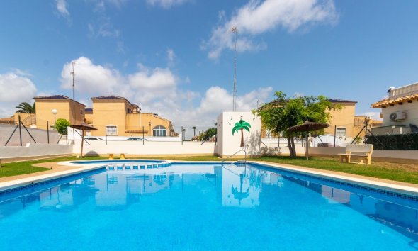 Resale - Terraced house / Townhouse - Torrevieja - Los altos