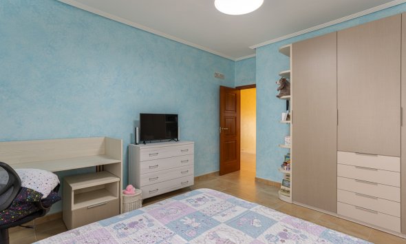 Reventa - Villa - Los Montesinos - La Herrada