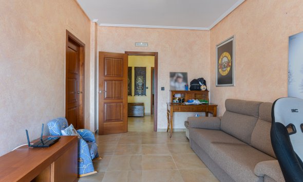 Reventa - Villa - Los Montesinos - La Herrada