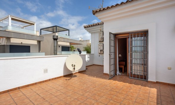 Reventa - Villa - Los Montesinos - La Herrada