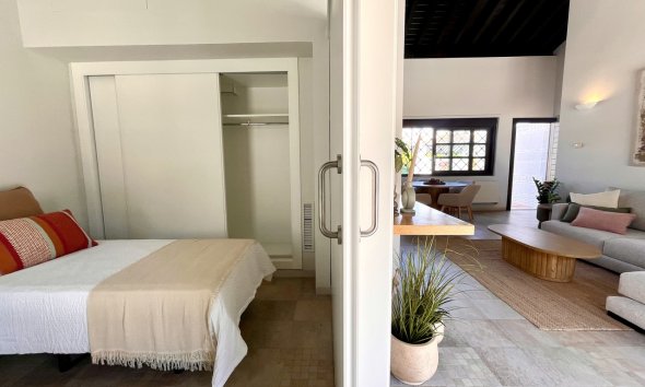 Resale - Terraced house / Townhouse - Sucina