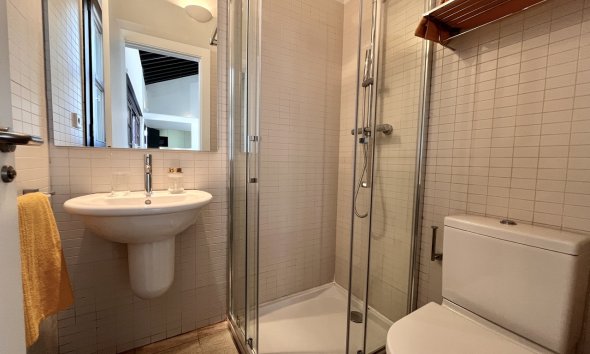 Resale - Terraced house / Townhouse - Sucina