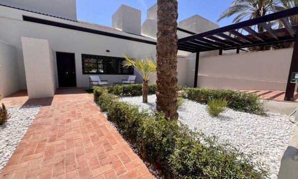 Resale - Terraced house / Townhouse - Sucina