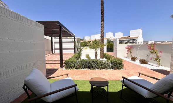 Resale - Terraced house / Townhouse - Sucina