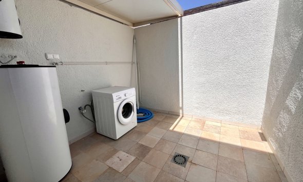 Resale - Terraced house / Townhouse - Sucina